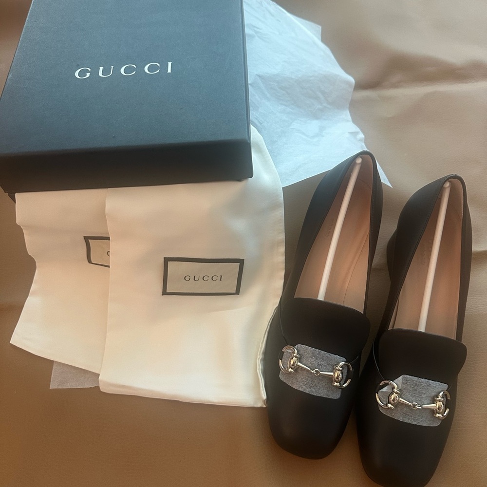 Gucci Black Leather Horsebit Loafers with Silver Hardware